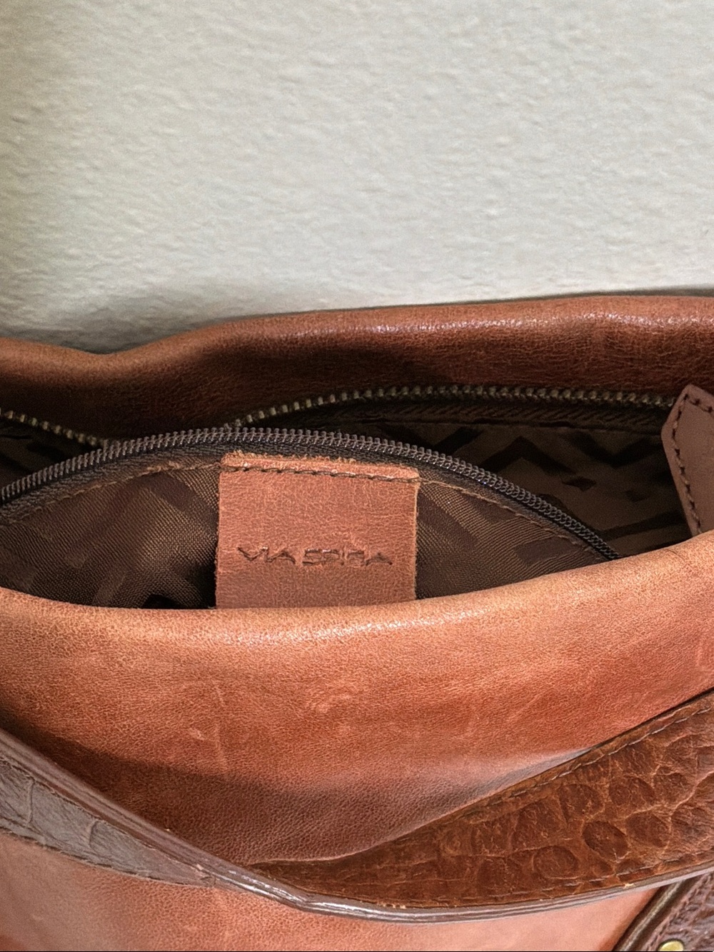 Via Spiga Cognac Leather Shoulder Bag with Studded Trim - Picture 9 of 9